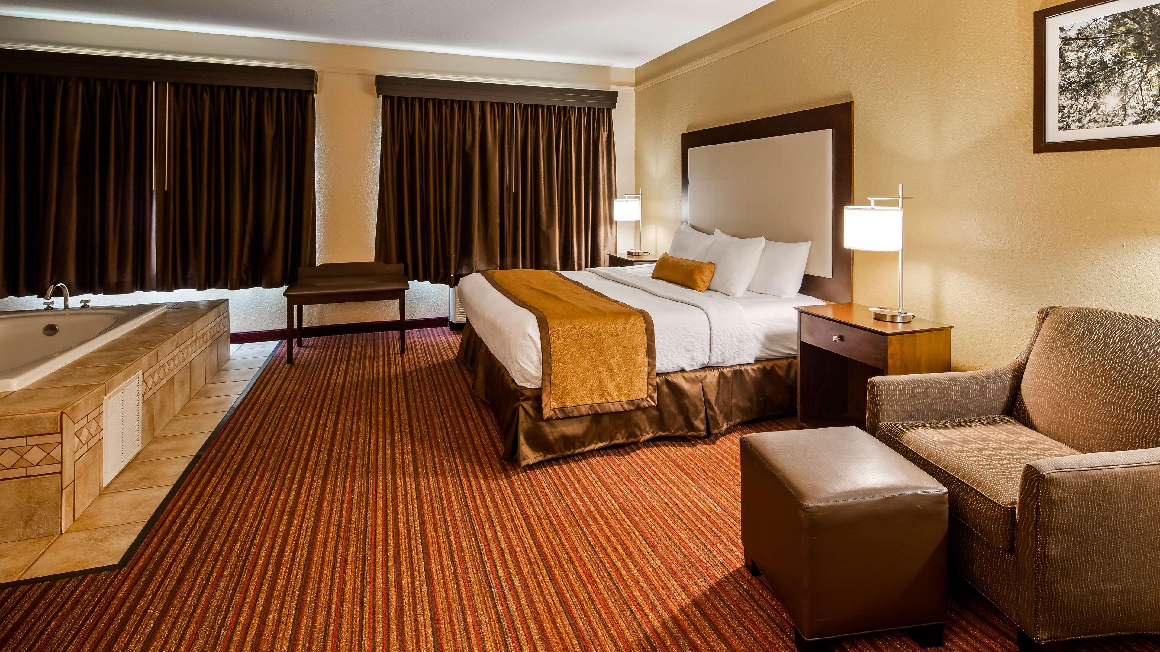 Best Western Plus Strawberry Inn&Suites Knoxville Exterior foto