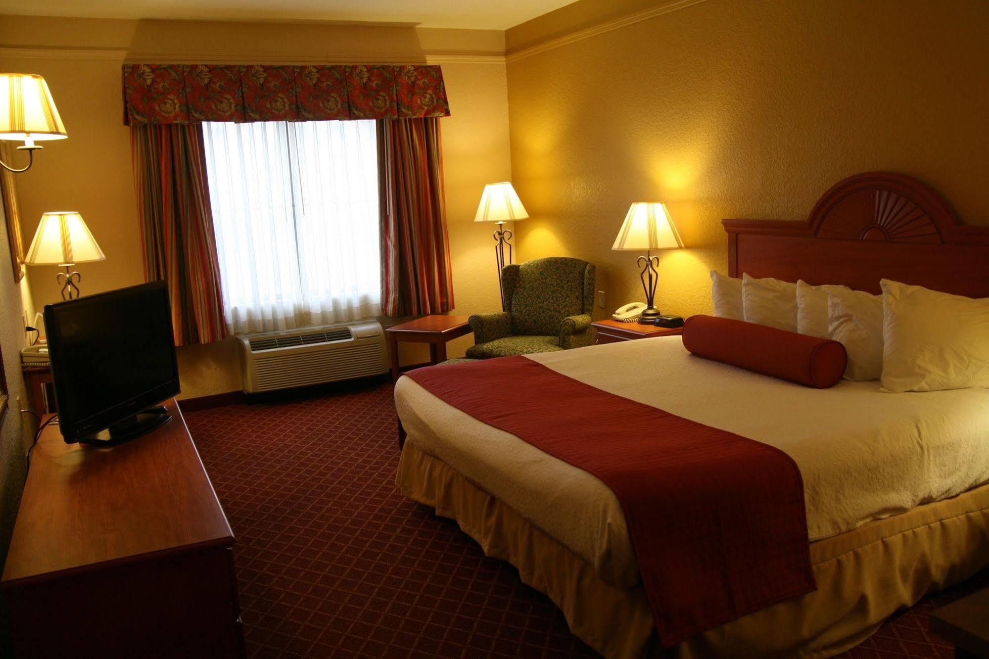 Best Western Plus Strawberry Inn&Suites Knoxville Exterior foto