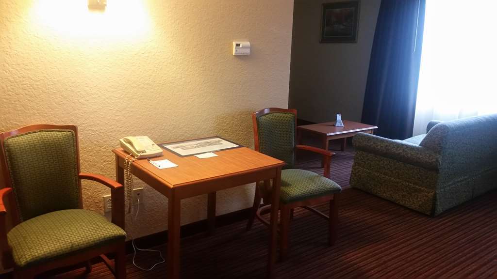 Best Western Plus Strawberry Inn&Suites Knoxville Zimmer foto